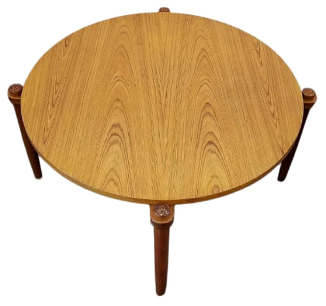 Mid-Century Modern blonde teak round cocktail or coffee table.  Inspired by the 1968 German E8 Achat designed by Heinz Lilienthal.